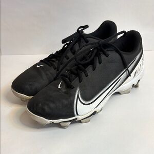 FINAL! Men’s Nike Vapor Black and White Athletic Cleats with Sleek Design